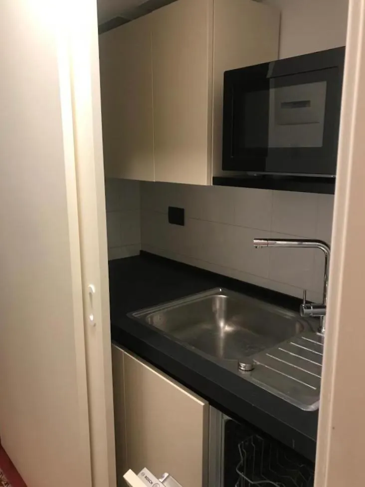 Stanza A Milano Hotel Segrate Guest house